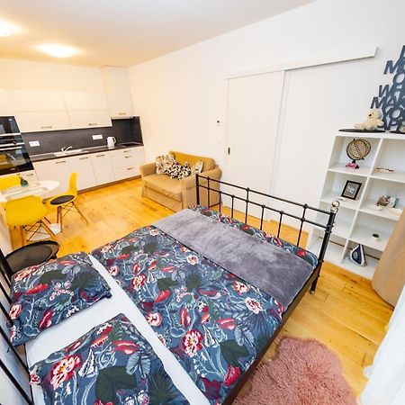 פראג Lovely Studio Apartment, Free Parking 1,55 Hight מראה חיצוני תמונה