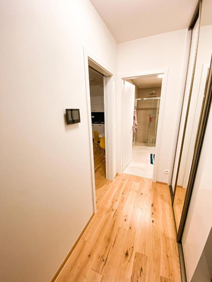 פראג Lovely Studio Apartment, Free Parking 1,55 Hight מראה חיצוני תמונה