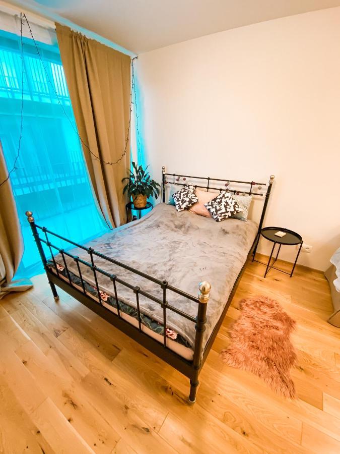 פראג Lovely Studio Apartment, Free Parking 1,55 Hight מראה חיצוני תמונה
