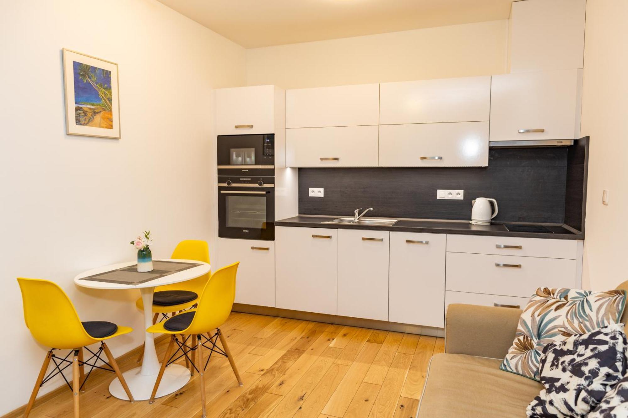 פראג Lovely Studio Apartment, Free Parking 1,55 Hight מראה חיצוני תמונה
